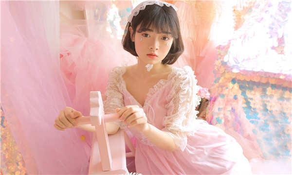 内黄供卵试管代怀生子多少钱？这一直是很多不孕不育家庭关注的话题。在中国，不孕不育的发生率越来越高，根据《中国不孕不育现状调研报告》显示，育龄夫妇的不孕不育率从20年前的3%增长至现在的12.5%-18.2%，患者人数高达6000万以上。在这样的背景下，许多家庭通过供卵试管来实现自己的生育梦想。那么，供卵试管代怀生子的费用到底是多少呢？
